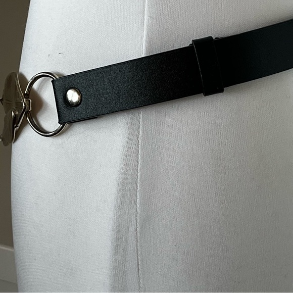 CHICO’S Heavy Silver Metal Embossed Leaf Chain And Black Leather Belt Size M/L - Picture 5 of 15